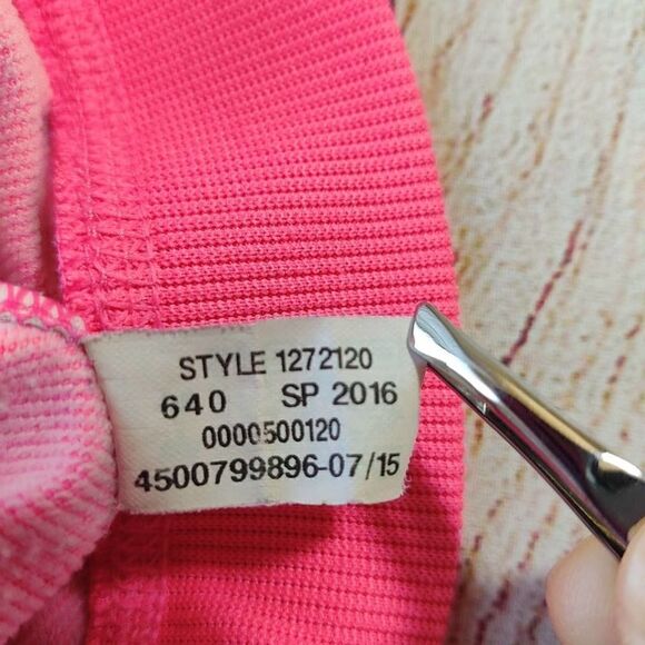 Under Armour striped high low stretch athletic top - Picture 7 of 8